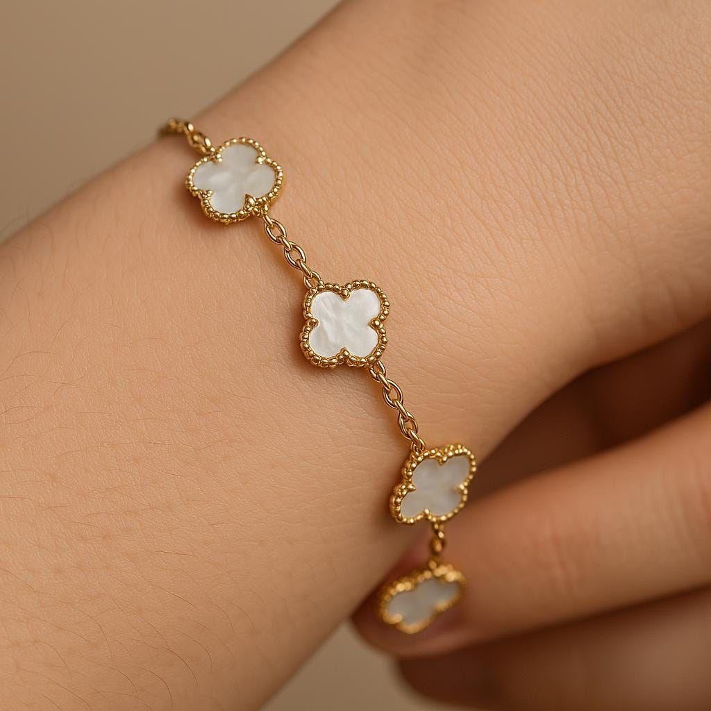 Luna Clover