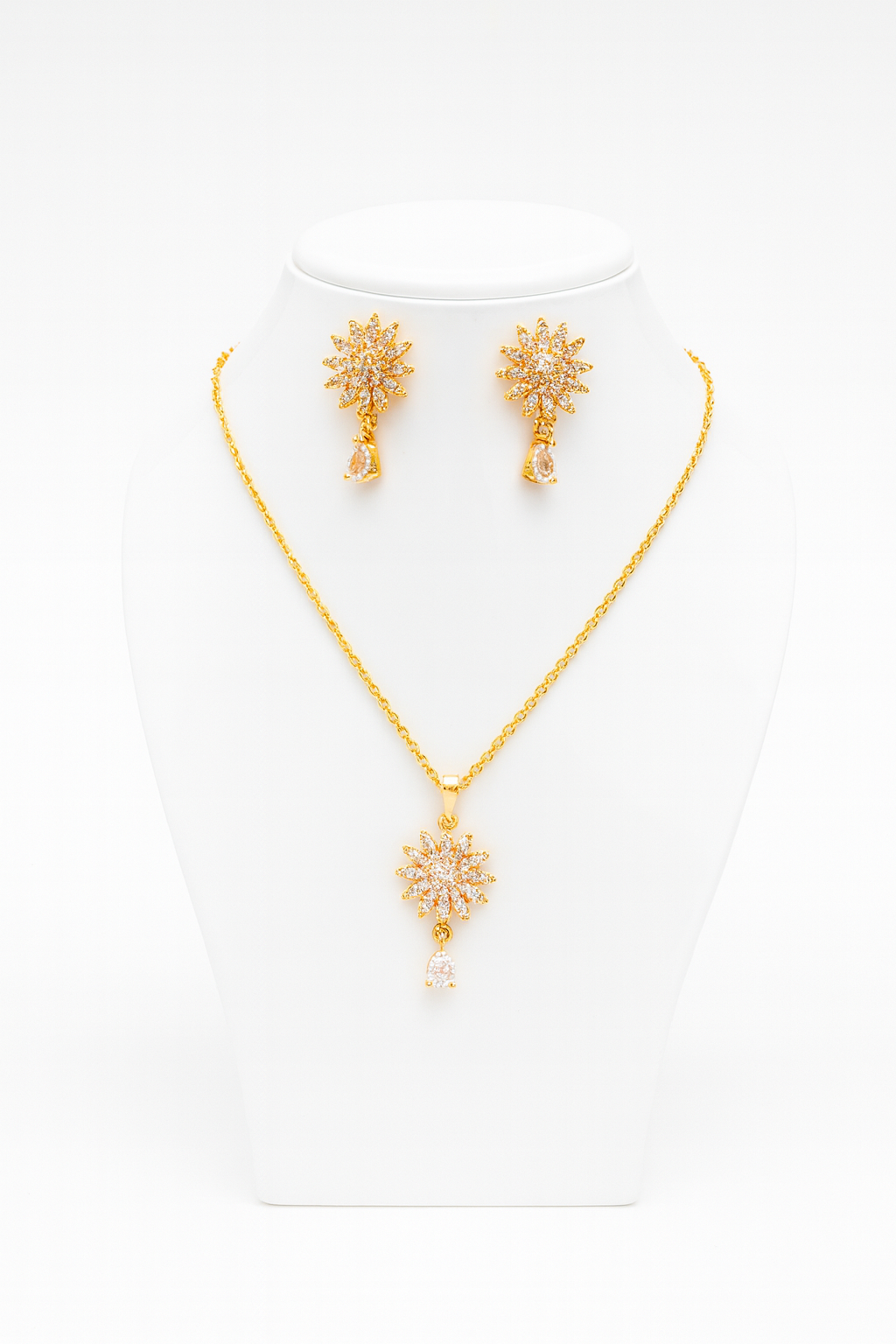 Elara Gold Set